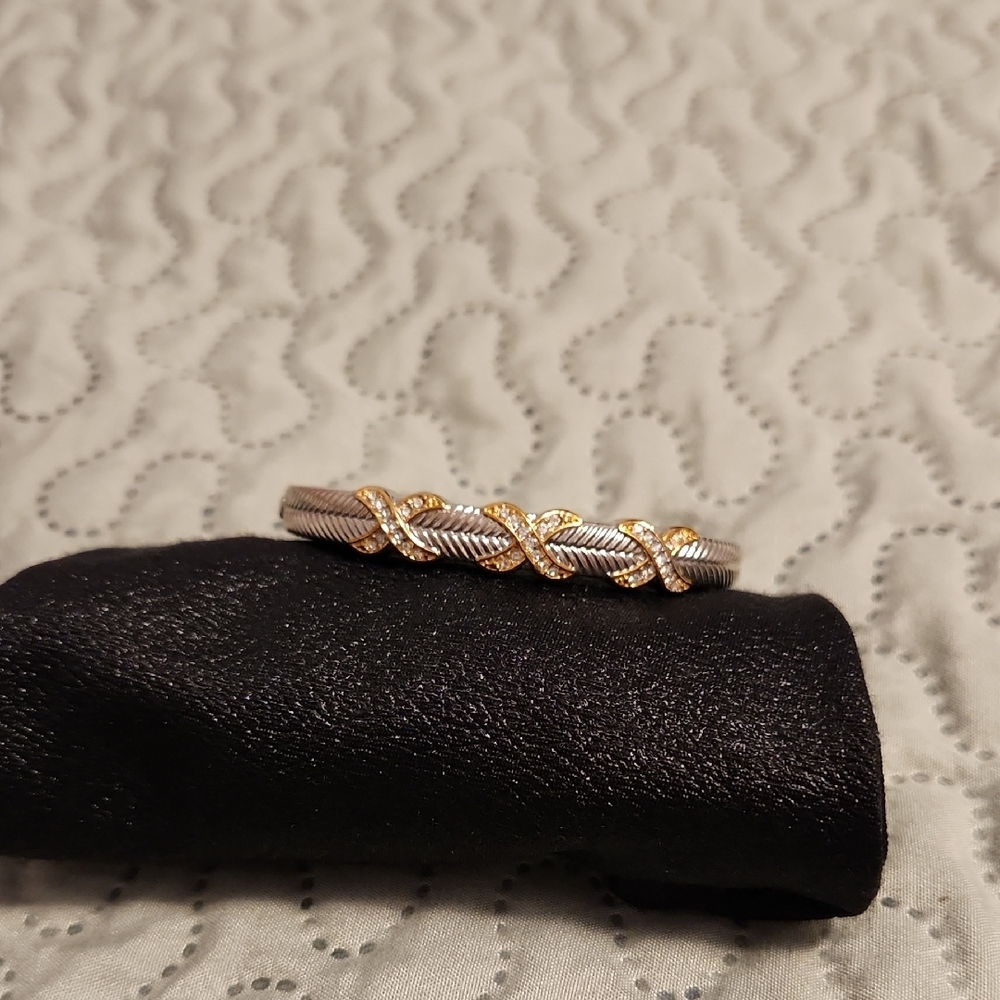 Elegant Gold and Silver Women's Bracelet